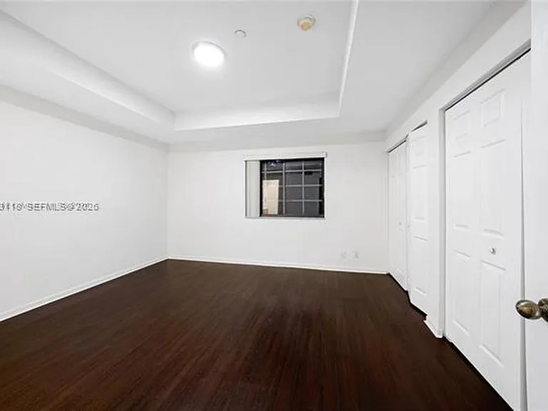 3903 Tree Top Dr #Townhouse 3903 — Photo 10