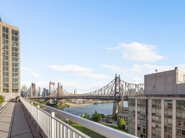 425 Main Street image 13 of 21