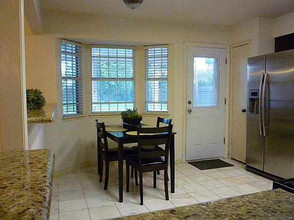 3rd image of 10223 Emnora Ln