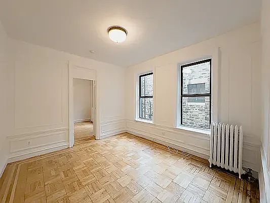 5th image of 609 W 186th St #1G
