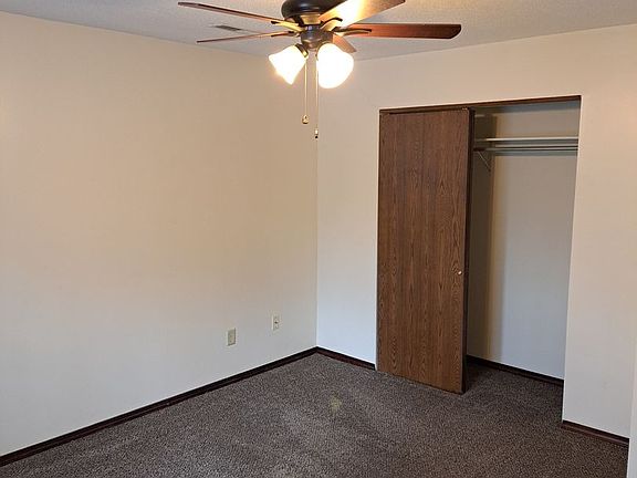 5th image of 2226 Versailles Village Pl