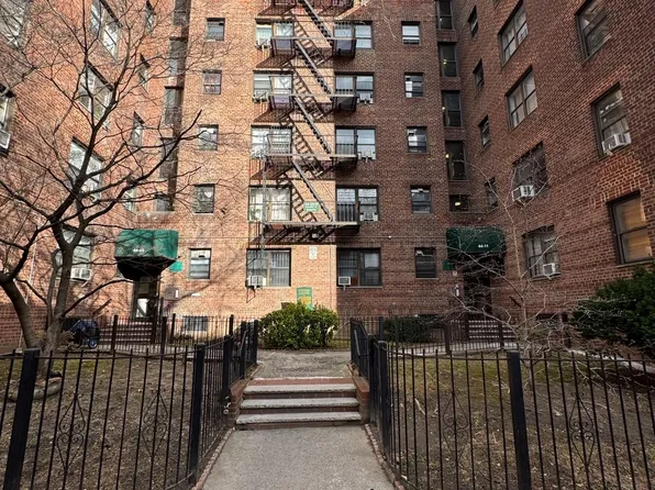 44-11 MacNish Street #2F, Elmhurst, NY 11373