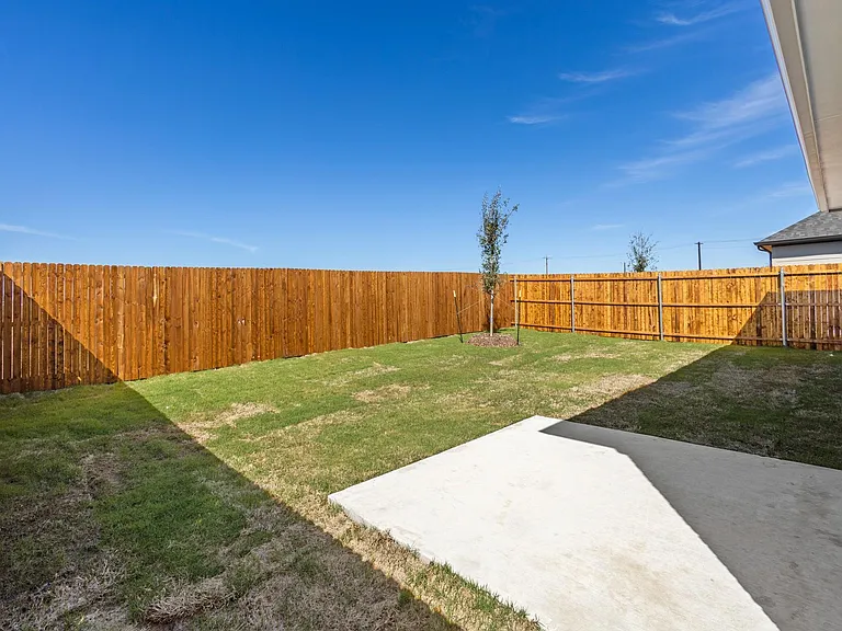 106 Travine Dr — Photo 17