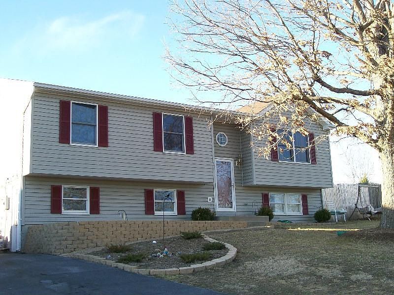 1st image of 373 Little Sorrel Dr
