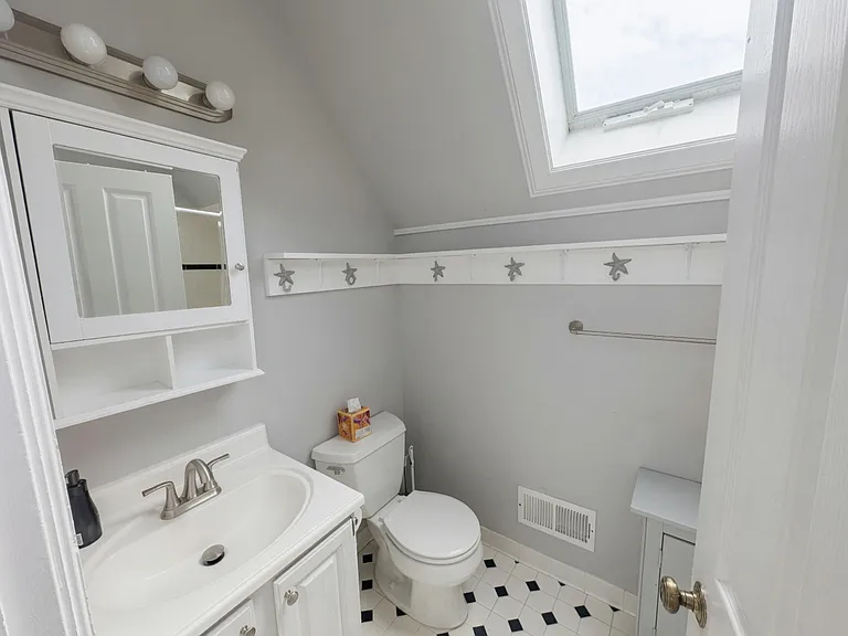 3 E Beach Dr #3 — Photo 12
