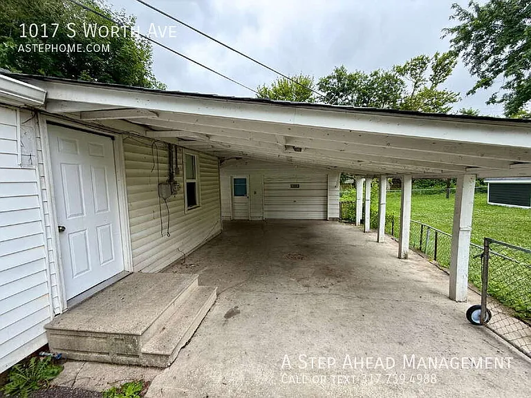 1017 S Worth Ave — Photo 17