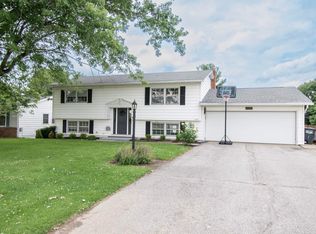 420 Drake Rd, Kendallville, IN 46755