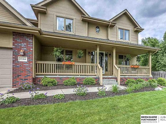 2nd image of 15364 Sherwood Cir N