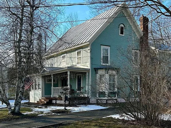 92 Orchard St, Enosburg Falls, VT 05450