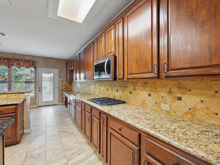 1805 Southwicke Dr — Photo 14
