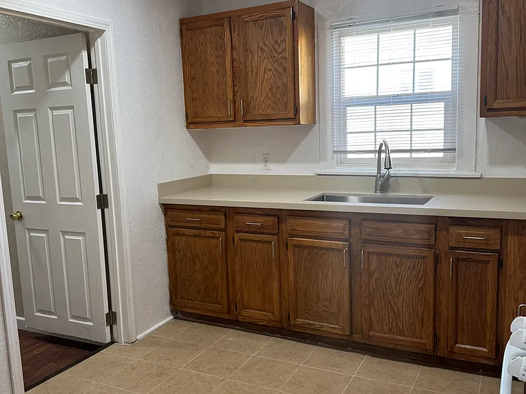 5313 Silver Dr — Photo 7