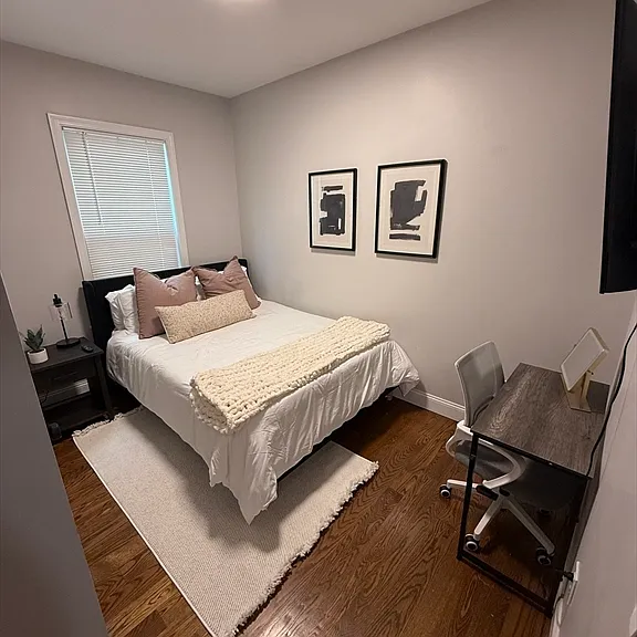 726 E 2nd St #2A — Photo 6