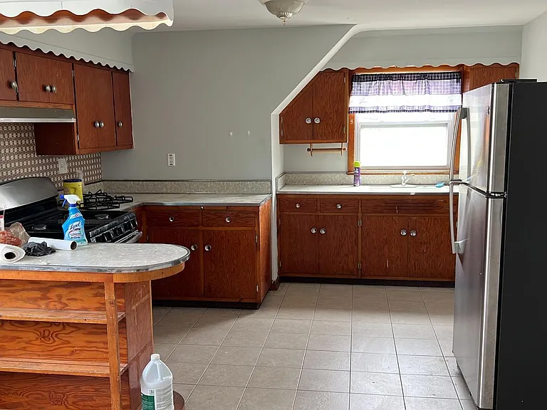 2 Coolidge Ave #2F — Photo 6