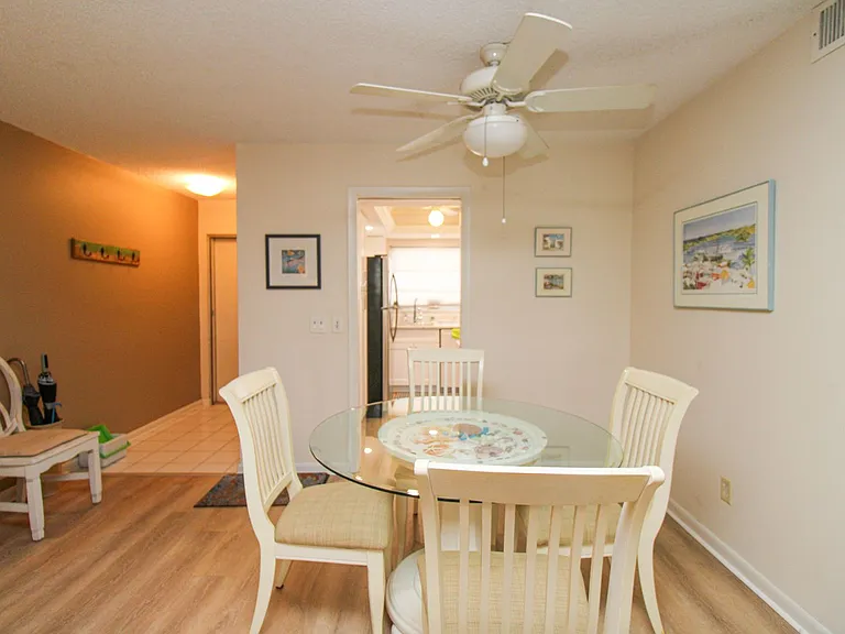 1020 Palm View Dr #C-104 — Photo 25