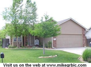 10913 E Mount Vernon Ct, Wichita, KS 67207