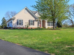 102 W Ridge Ct, Keswick, VA 22947