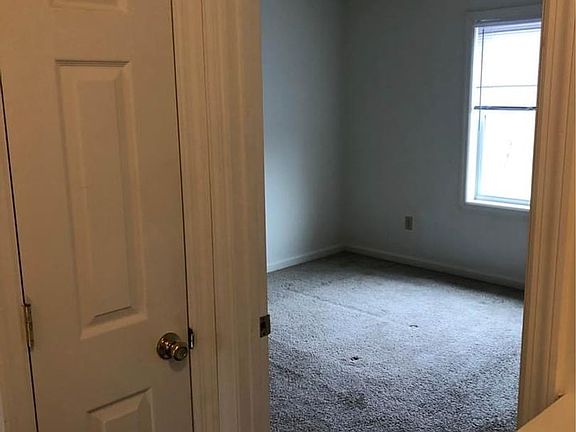 3rd image of 101 Tavern Ter #101