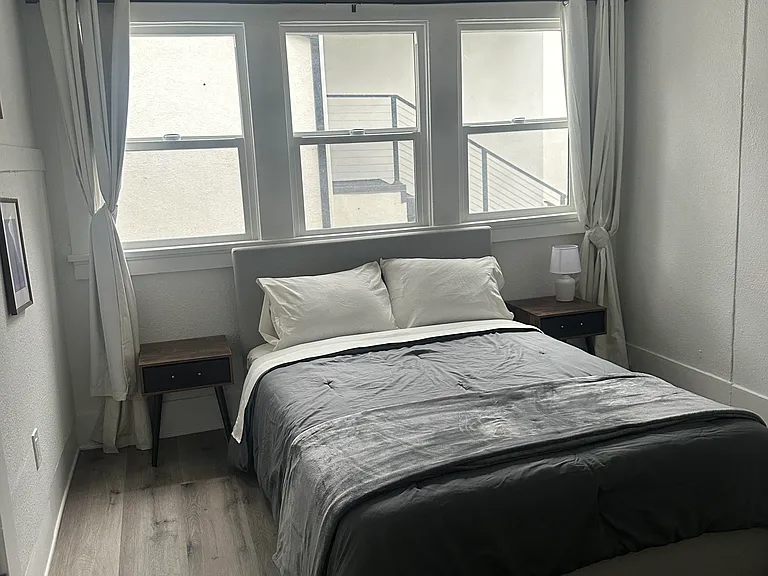 6136 Carlos Ave — Photo 19