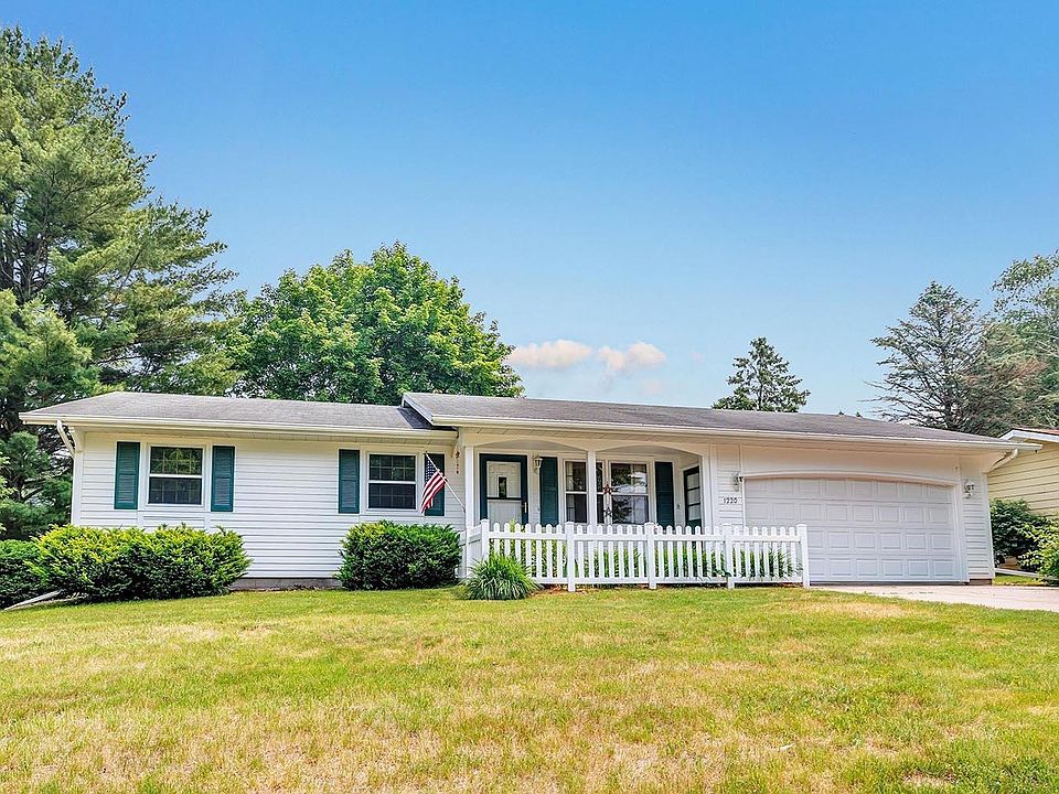 1220 S Park St, Shawano, WI 54166 Zillow