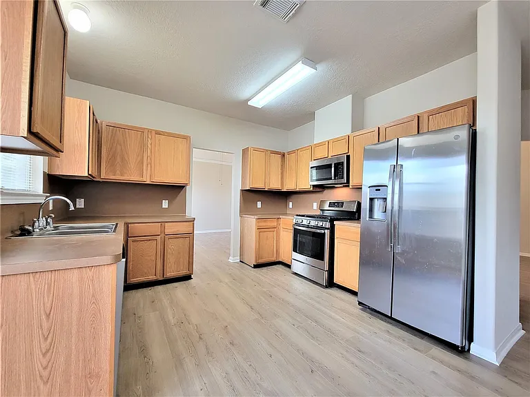 16302 Sitella Ct — Photo 5