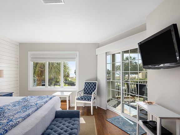 4th image of 9000 Palmetto Dr #D-203