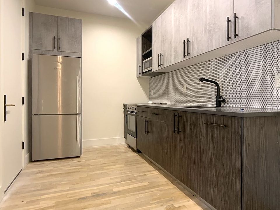 1st image of 195 Troutman St #2