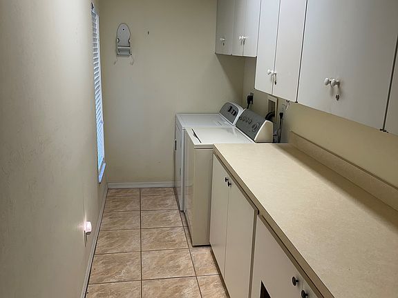 4th image of 3816 SW 7th Pl