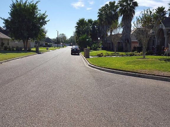 4th image of 409 Manhatten Cir