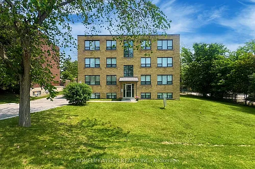 9901 Yonge St #4 Photo 1