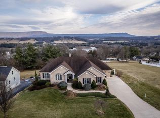 3136 Windy Heights Ln, Harrisonburg, VA 22802