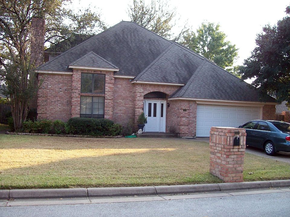 3314 Thorn Hill Dr