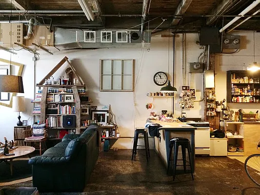 Rented by In Haus LLC | media 11