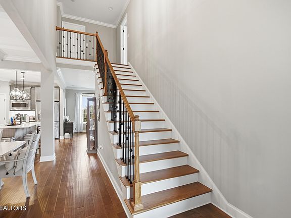 4th image of 1608 Sugarfield Ln