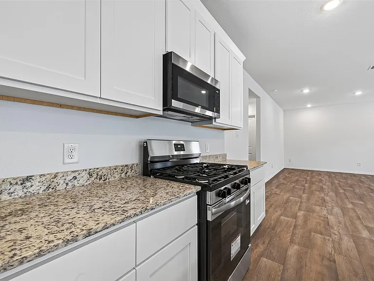 3030 Holland Lakes Dr — Photo 18