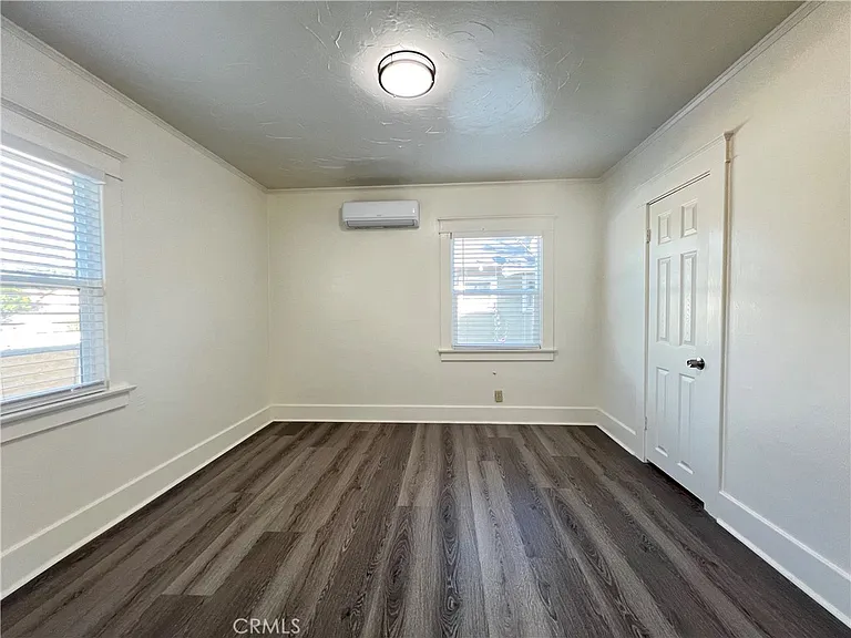 320 W Lemon Ave — Photo 7