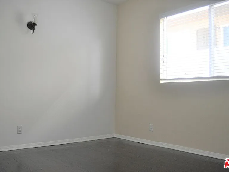 1818 1/2 S La Brea Ave — Photo 6