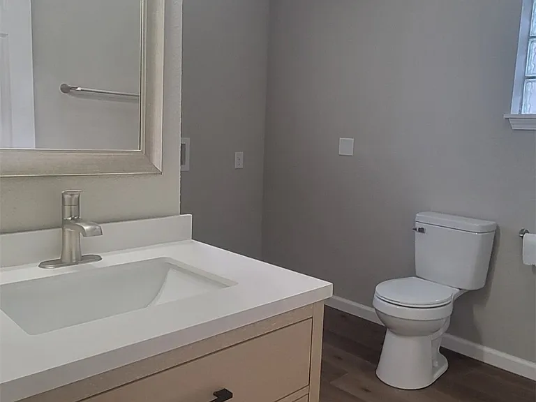 900 N Garfield Ave #1/2 — Photo 8