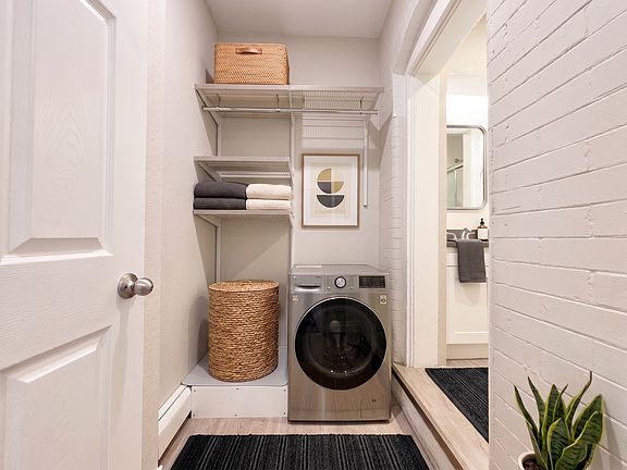 5th image of 1719 Pearl St #2