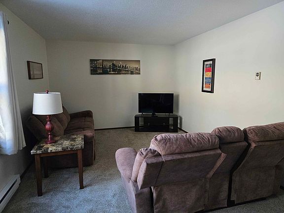 5th image of 1832 6th St #8