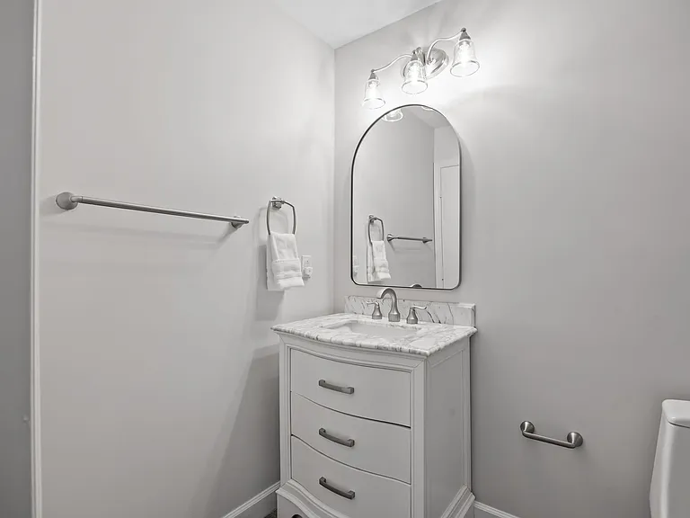 18867 Vineyard Point Ln — Photo 20