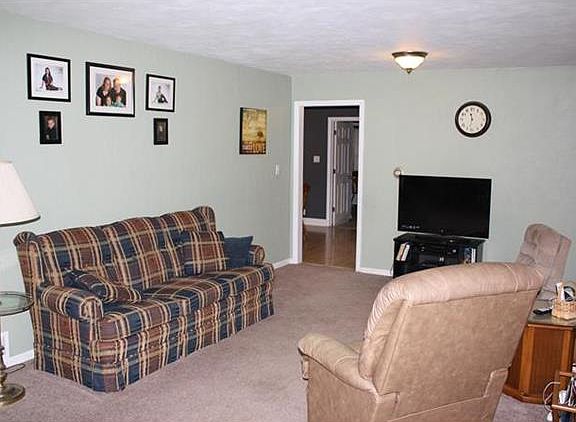 4th image of 1011 Pawnee Dr