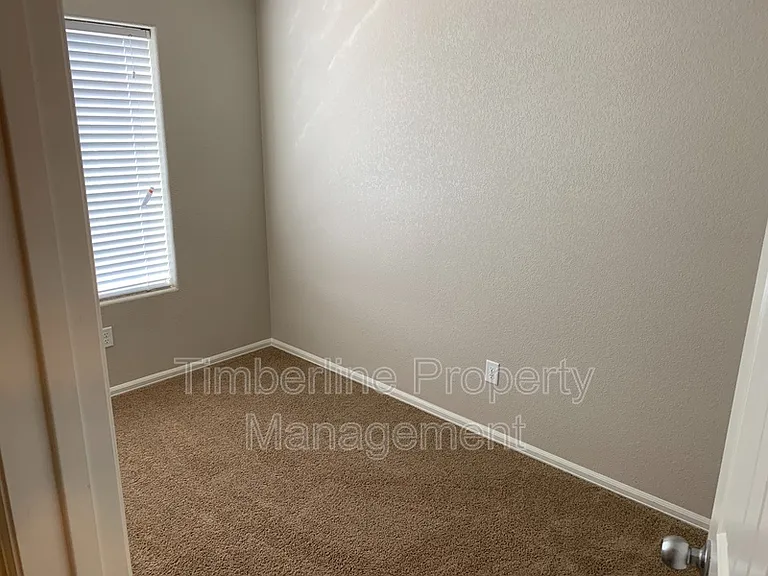 2178 Phillips Aly — Photo 13