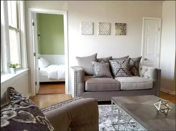 3107 N Sheffield Ave, Chicago, IL 60657