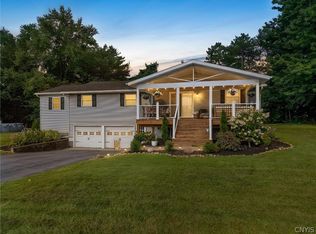 3546 Honeysuckle Rd, Auburn, NY 13021