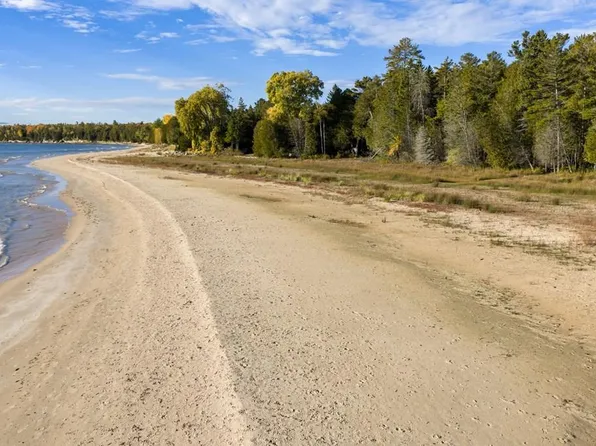 6220 Highway 57, Sturgeon Bay, WI 54235