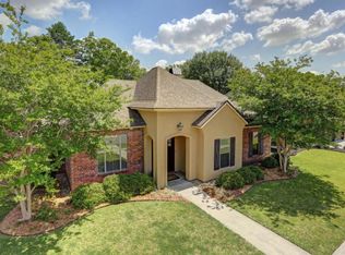 101 Briarbend Dr, Lafayette, LA 70508