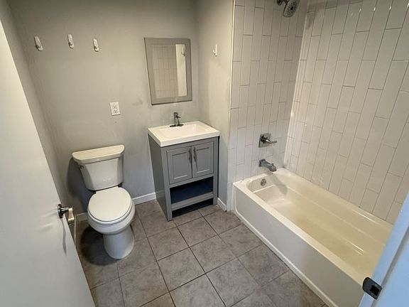 5th image of 96 16th Ave #0