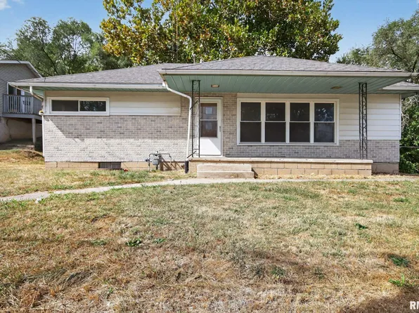 5801 S Jefferson St, Bartonville, IL 61607