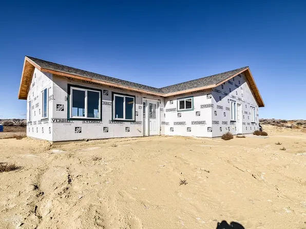 1129 Barrows Rd, Powell, WY 82435