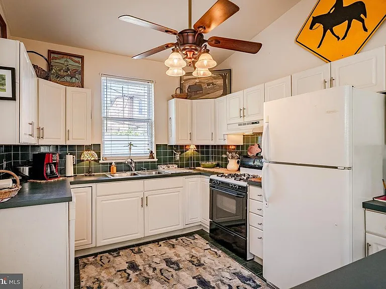 1211 N Tatnall St — Photo 20